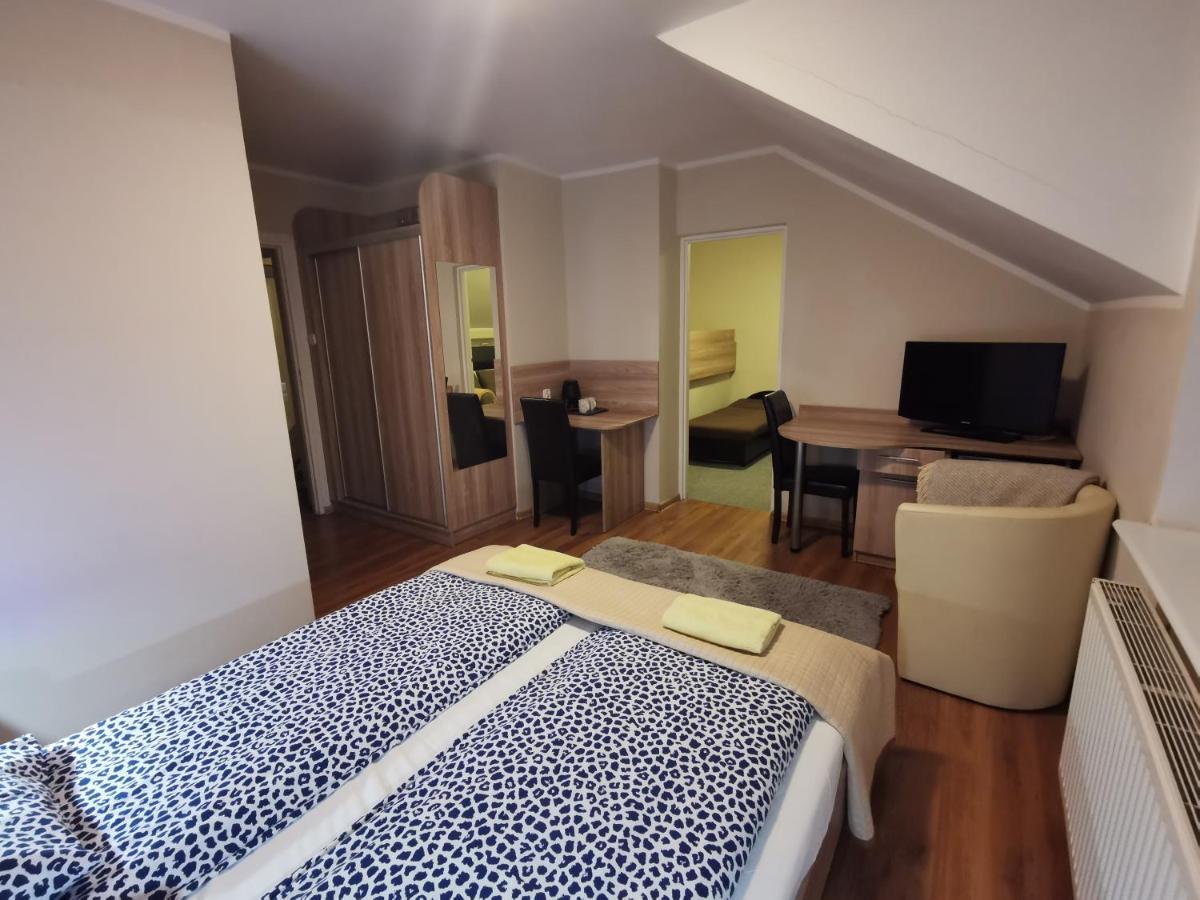 Sympatik Bed & Breakfast Jastrzebia Gora Exterior photo